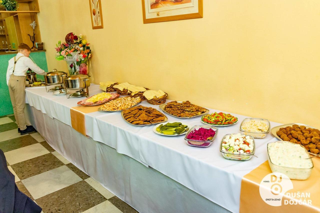 嘉仕酒店 Rožňava 外观 照片